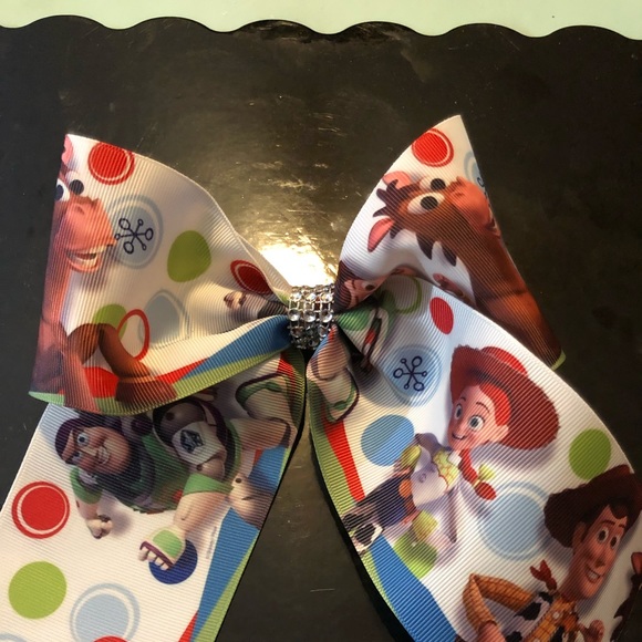 Bows - Picture 4 of 8